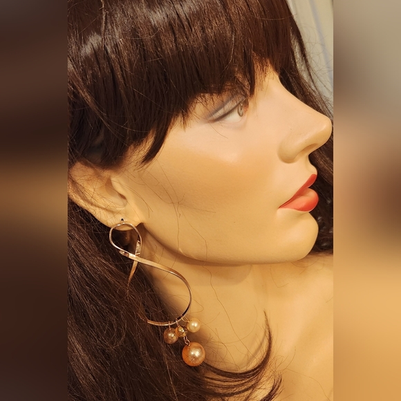 Large Infinity Rose Gold and Vintage Bead Assemblage Pierced Earrings NWOT - Picture 4 of 4